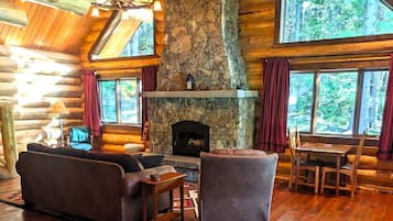 TV connectée, lecteur de DVD, livres, vidéothÚque