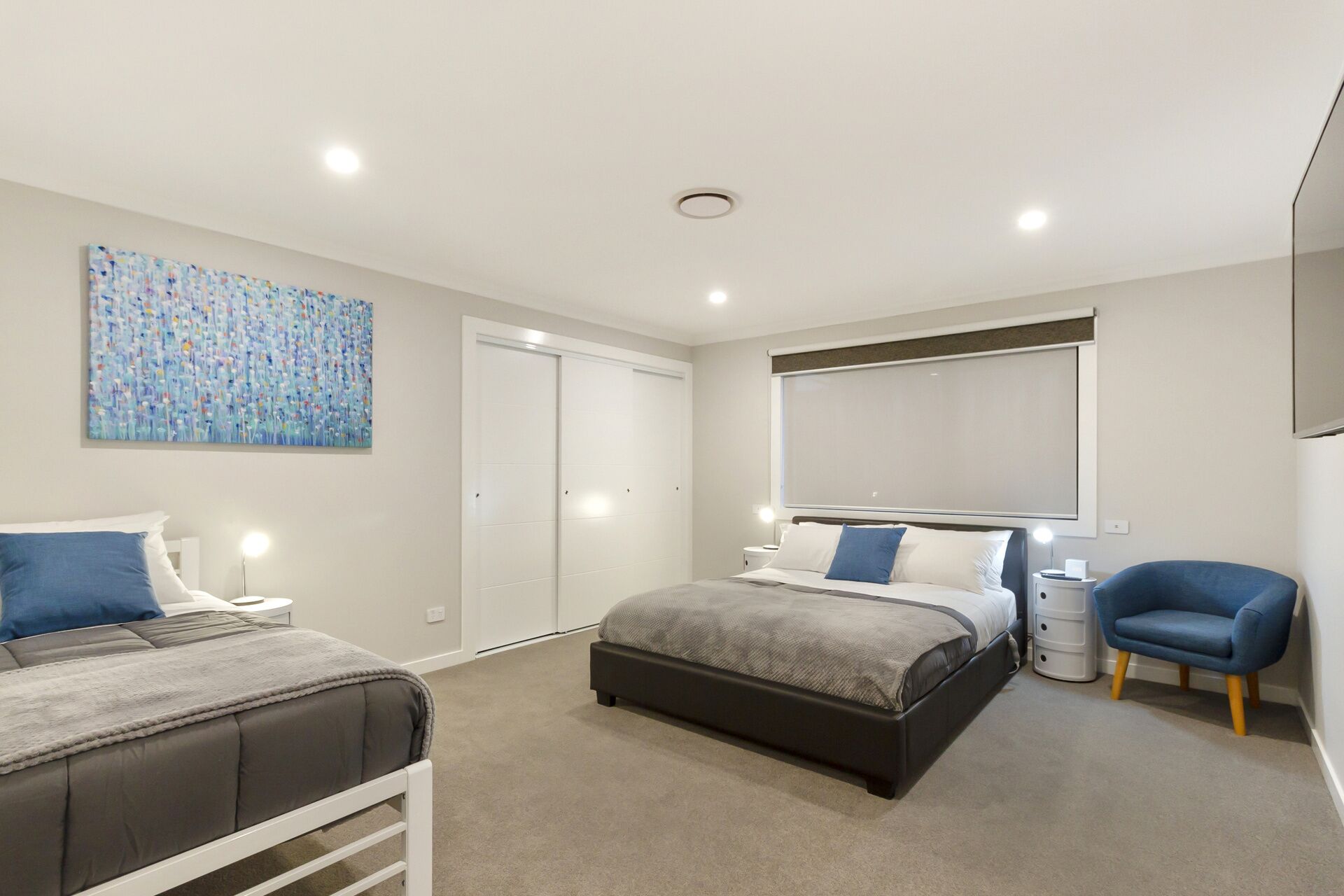 Rise House Hobart - Outstanding! Luxury family home — image 18