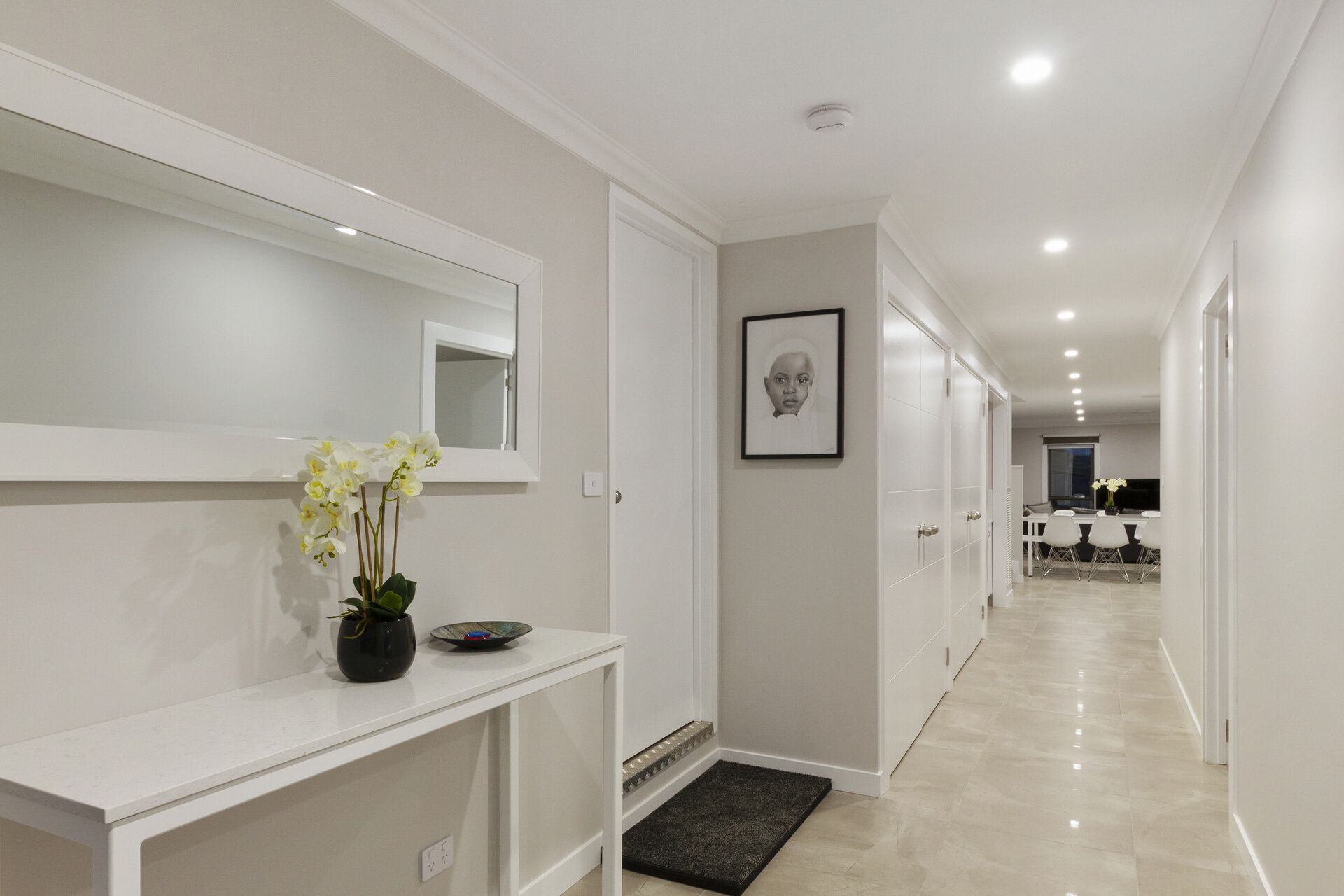 Rise House Hobart - Outstanding! Luxury family home — image 26