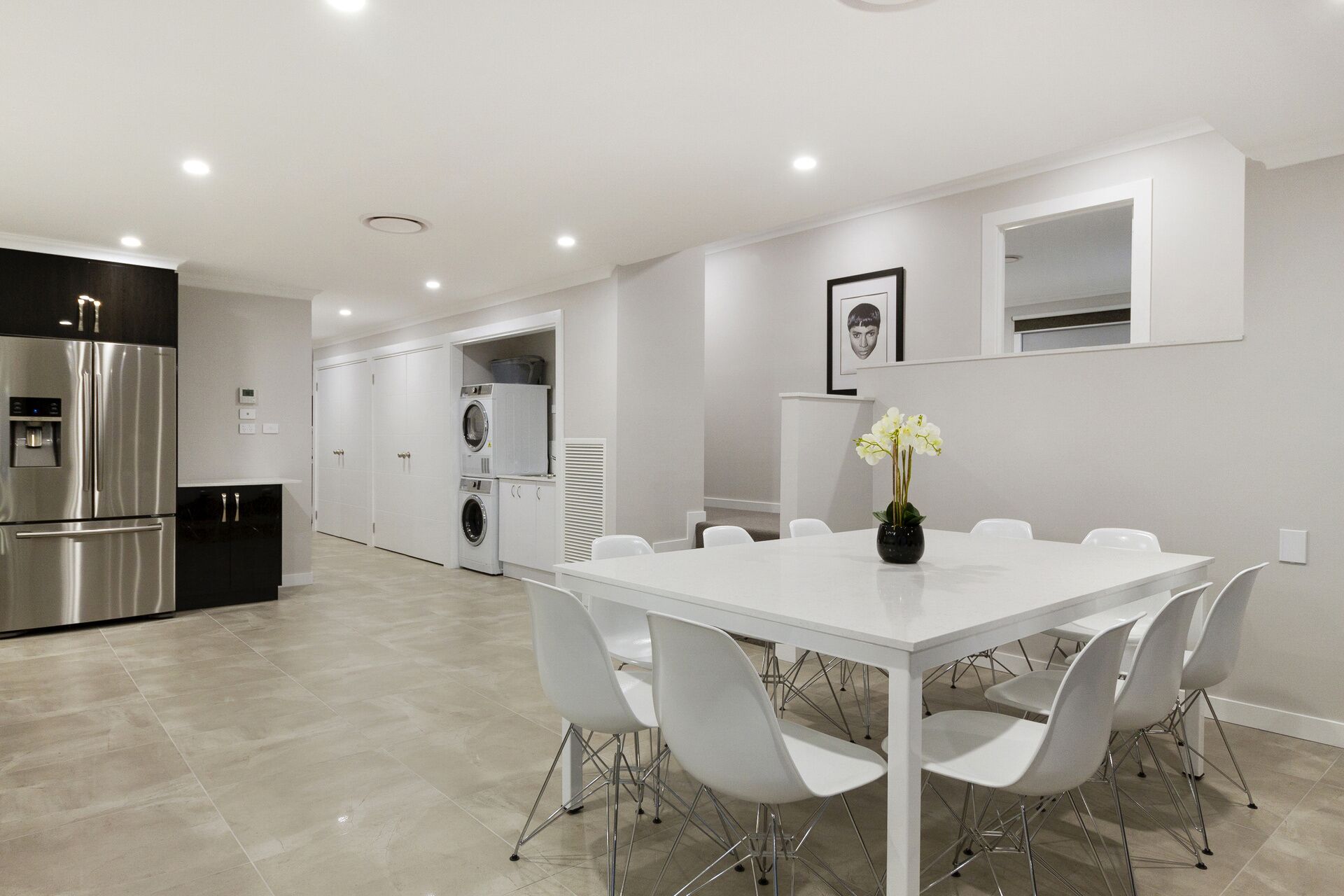 Rise House Hobart - Outstanding! Luxury family home — image 6