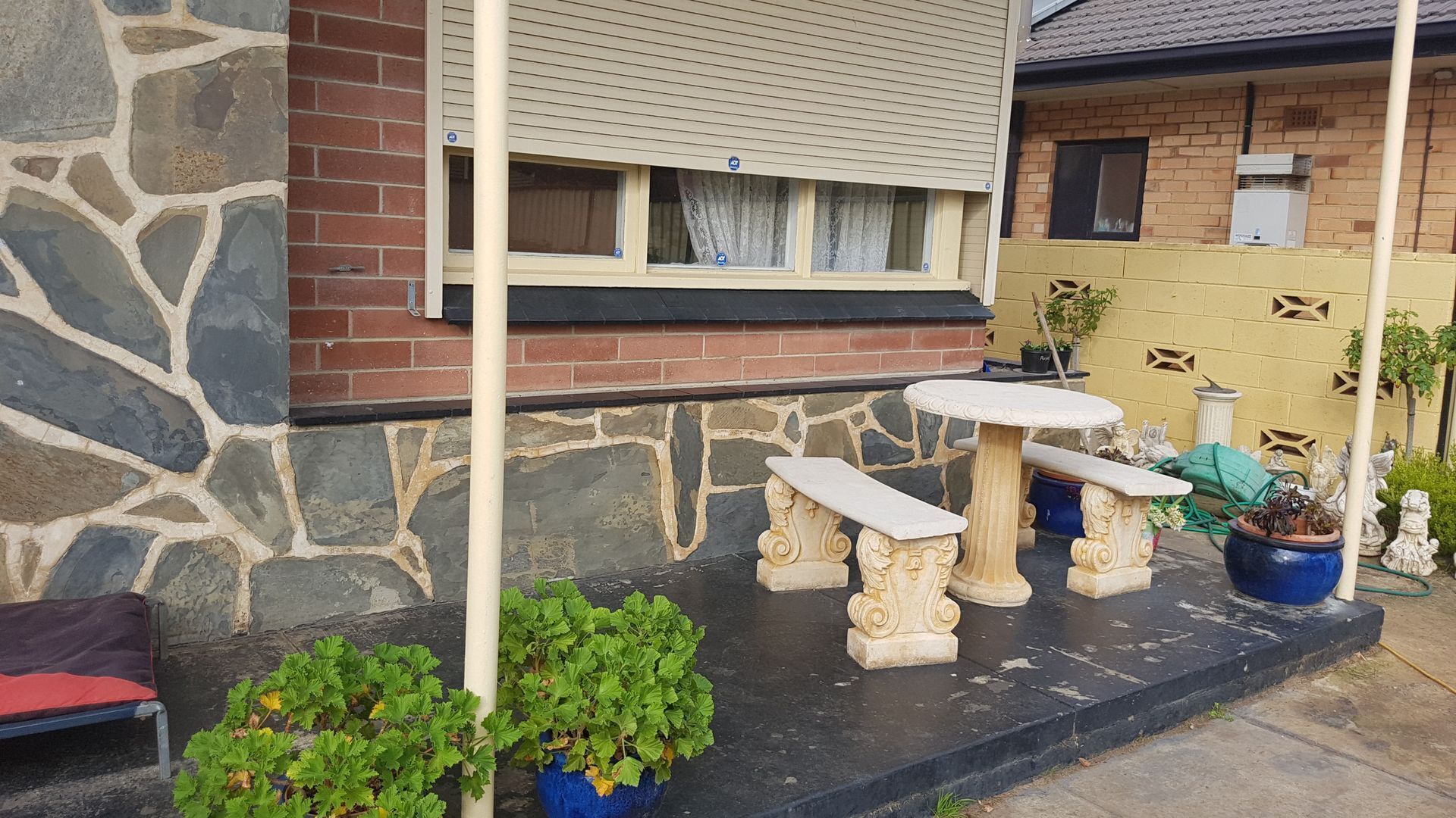 Magnificent Mid Century Modern Pool house  between CBD/Glenelg. Sleeps 22 — image 3