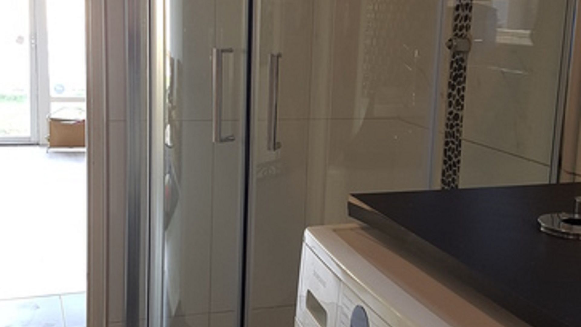 Magnificent Mid Century Modern Pool house  between CBD/Glenelg. Sleeps 22 — image 23