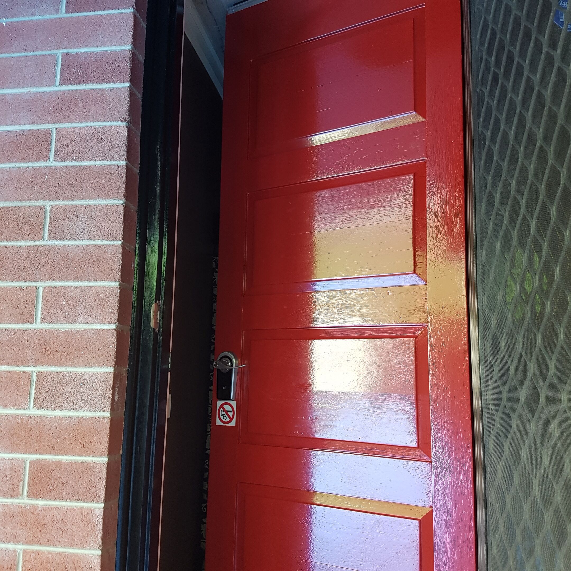 Magnificent Mid Century Modern Pool house  between CBD/Glenelg. Sleeps 22 — image 2