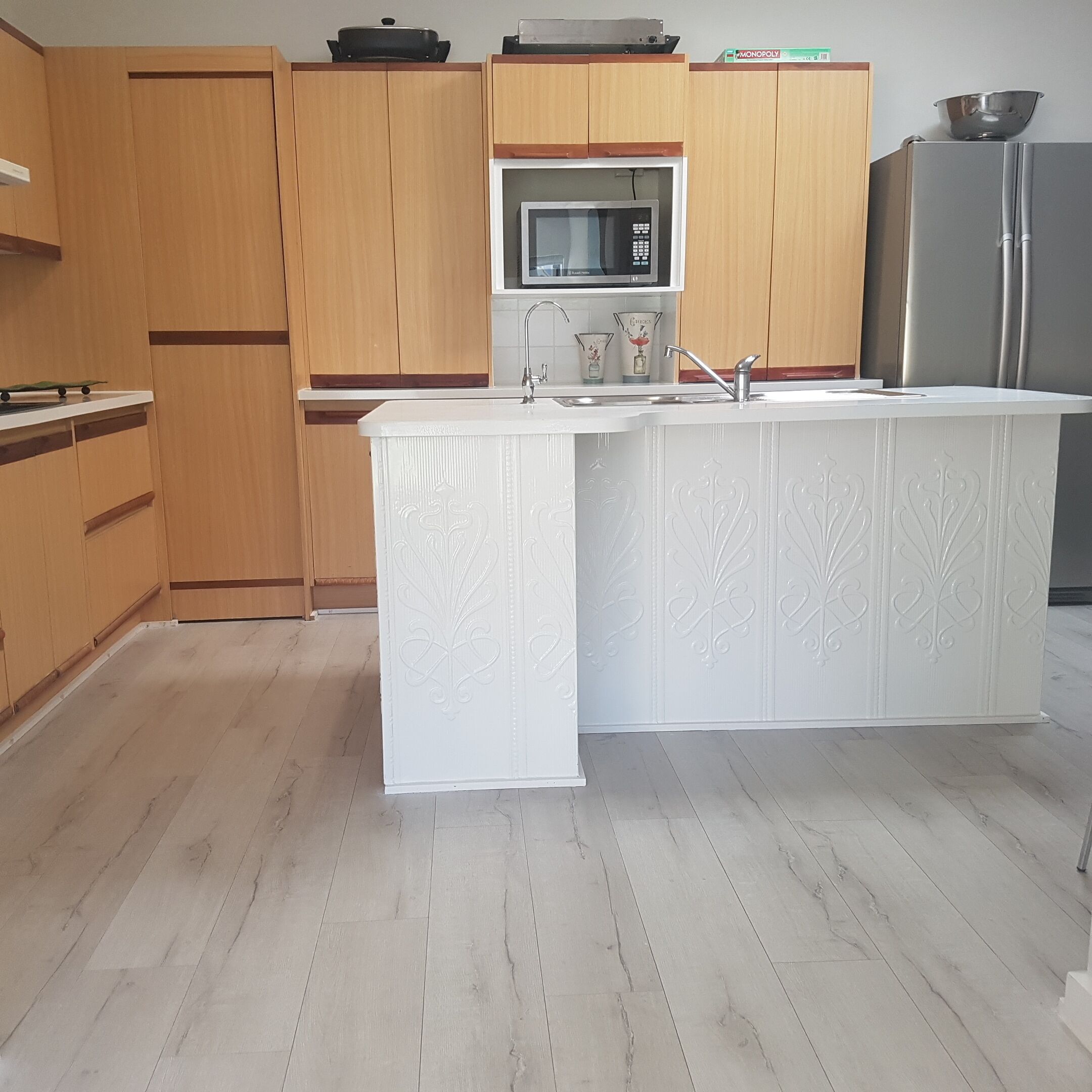 Magnificent Mid Century Modern Pool house  between CBD/Glenelg. Sleeps 22 — image 9