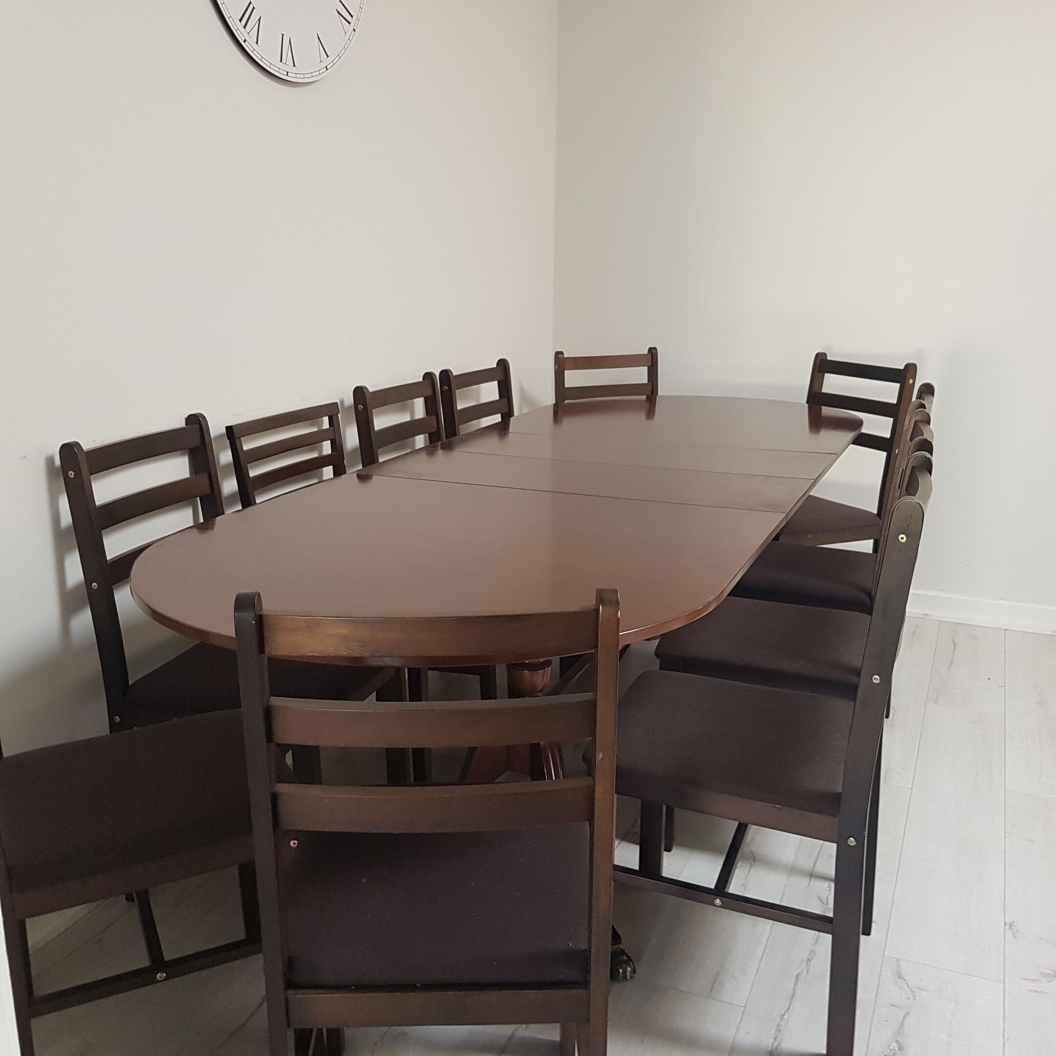 Magnificent Mid Century Modern Pool house  between CBD/Glenelg. Sleeps 22 — image 14