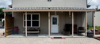 Safe Quiet Neighborhood 