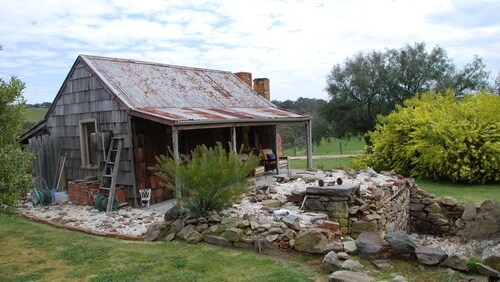 Mancuso Country Cottage Retreat