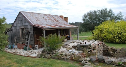 Mancuso Country Cottage Retreat