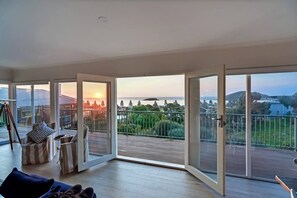 Televisio, takka, DVD-soitin