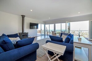 TV, fireplace, DVD player - Uninterrupted Views Encounter Bay (Encounter Bay)