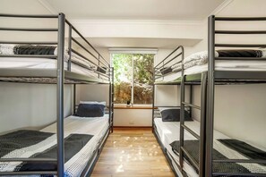 5 多间卧室、熨斗/熨衣板