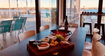 Magnificent Lakefront House • Swim/Boat/Relax • EV Charger • Long term stays OK