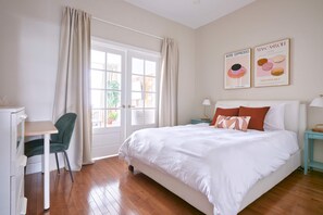 4 chambres, matelas mémoire de forme, bureau, fer et planche à repasser