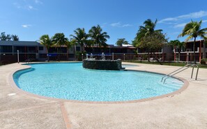 Pool - Beach Front & 3 levels & Terrace & Balcony & 2 Pools Max 6people (Río Grande)