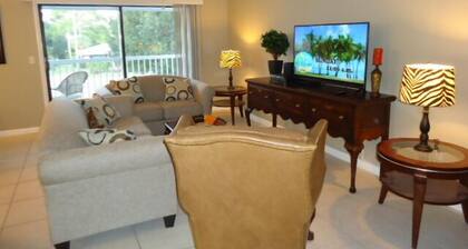 Venetsia Island / Venice Beach Luxury Villa