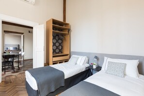 3 Schlafzimmer, Schreibtisch, Bügeleisen/Bügelbrett, WLAN