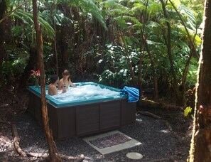 Bain à remous extérieur