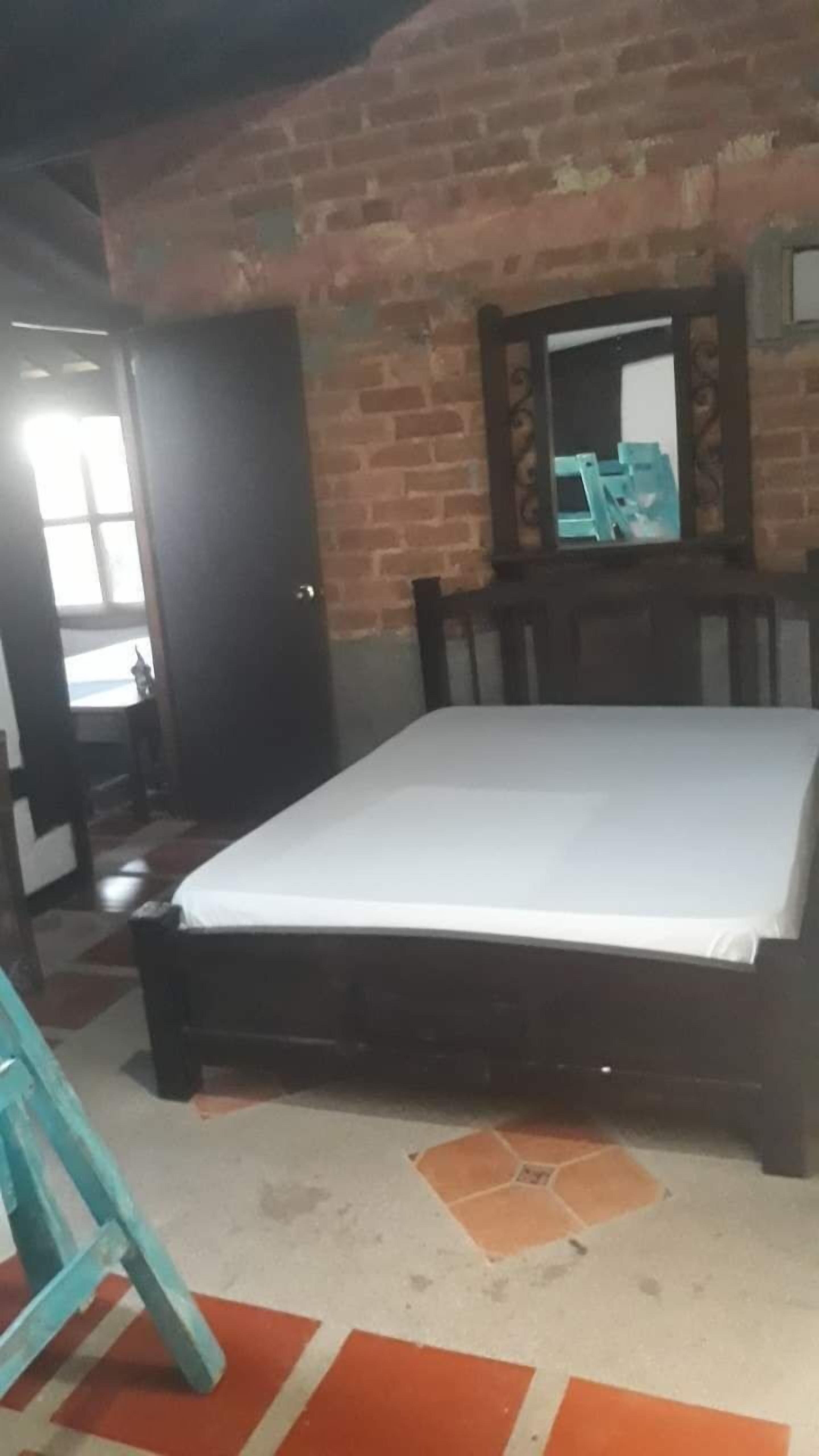 Finca el juguete como si estuvieras en casa