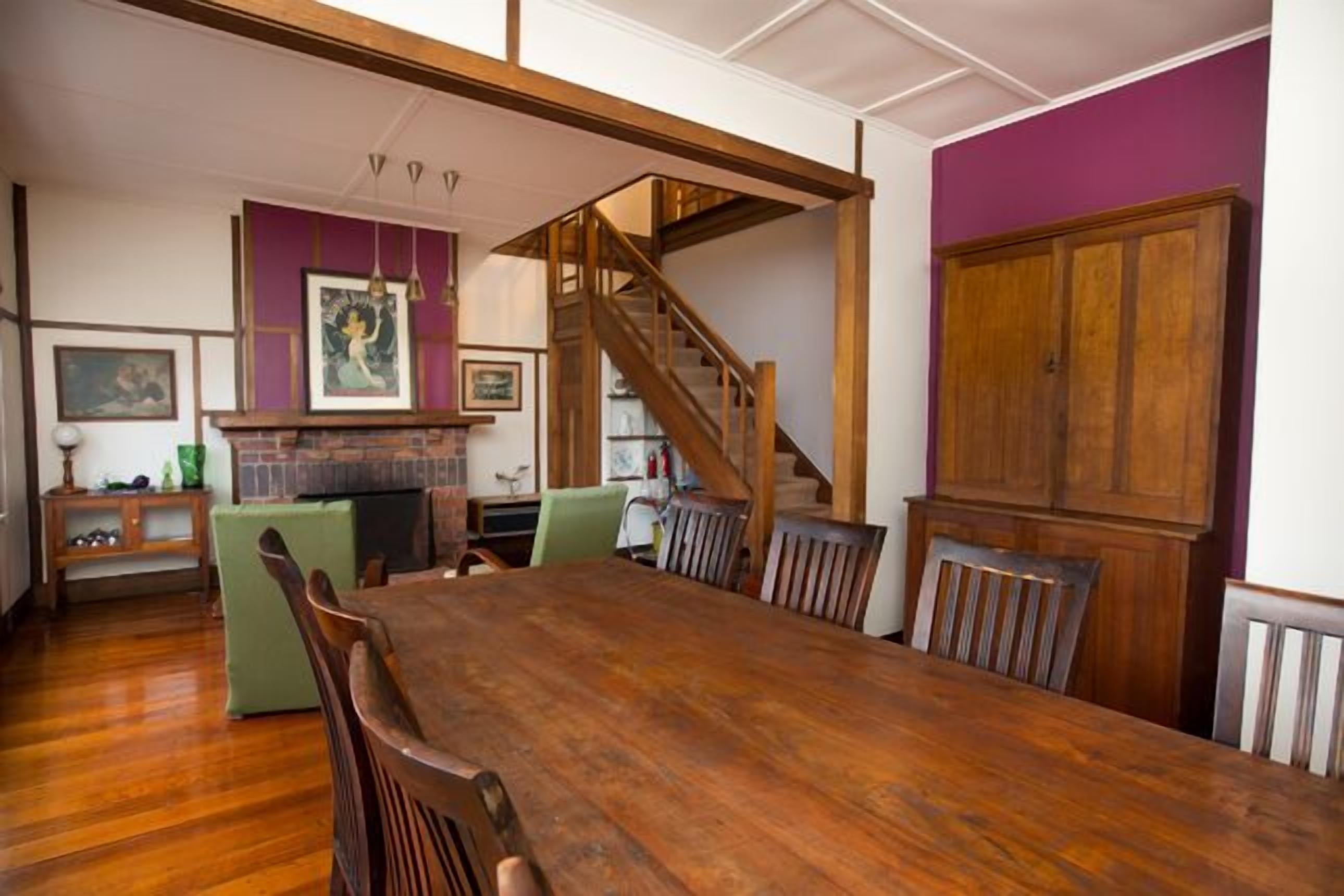 Beachside - Beauty Point. \nUnique Spacious Waterfront Pet-friendly — image 5