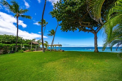 Haleiwa Beachfront Condo.  Perfect Peaceful Paradise!