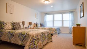 2 bedrooms, desk, iron/ironing board, travel crib