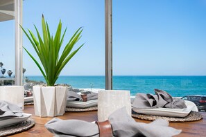 Interior - Oceanfront Luxury: Your Seaside Sanctuary in La Jolla (La Jolla)