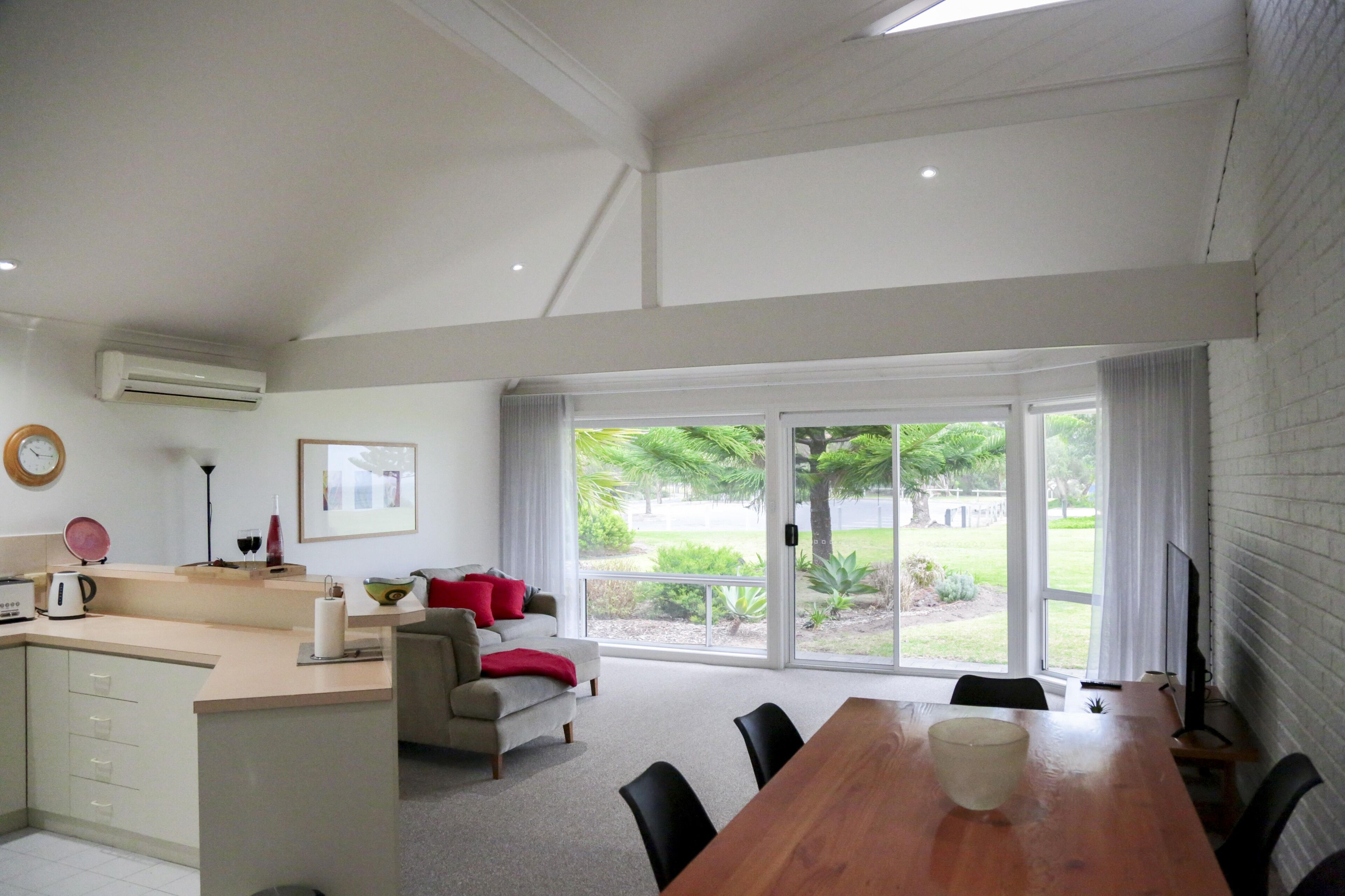 Surfleet Holiday Unit~ the place that offers a little ‘beach-side’ getaway.