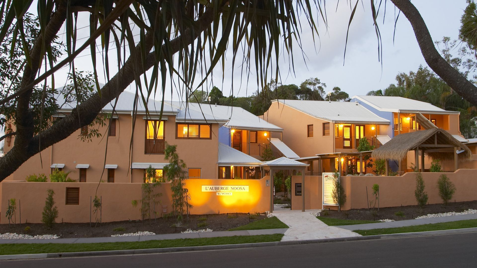 L'Auberge Noosa No3 - Romatic Luxury Getaway — image 24