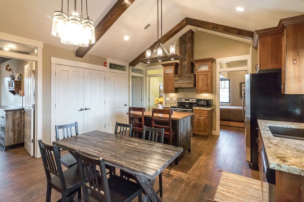 Aspenwood Manor- Perfect and Gorgeous! Luxury "Waltzing Matilda"