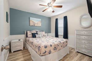 2 bedrooms, desk, iron/ironing board, travel cot