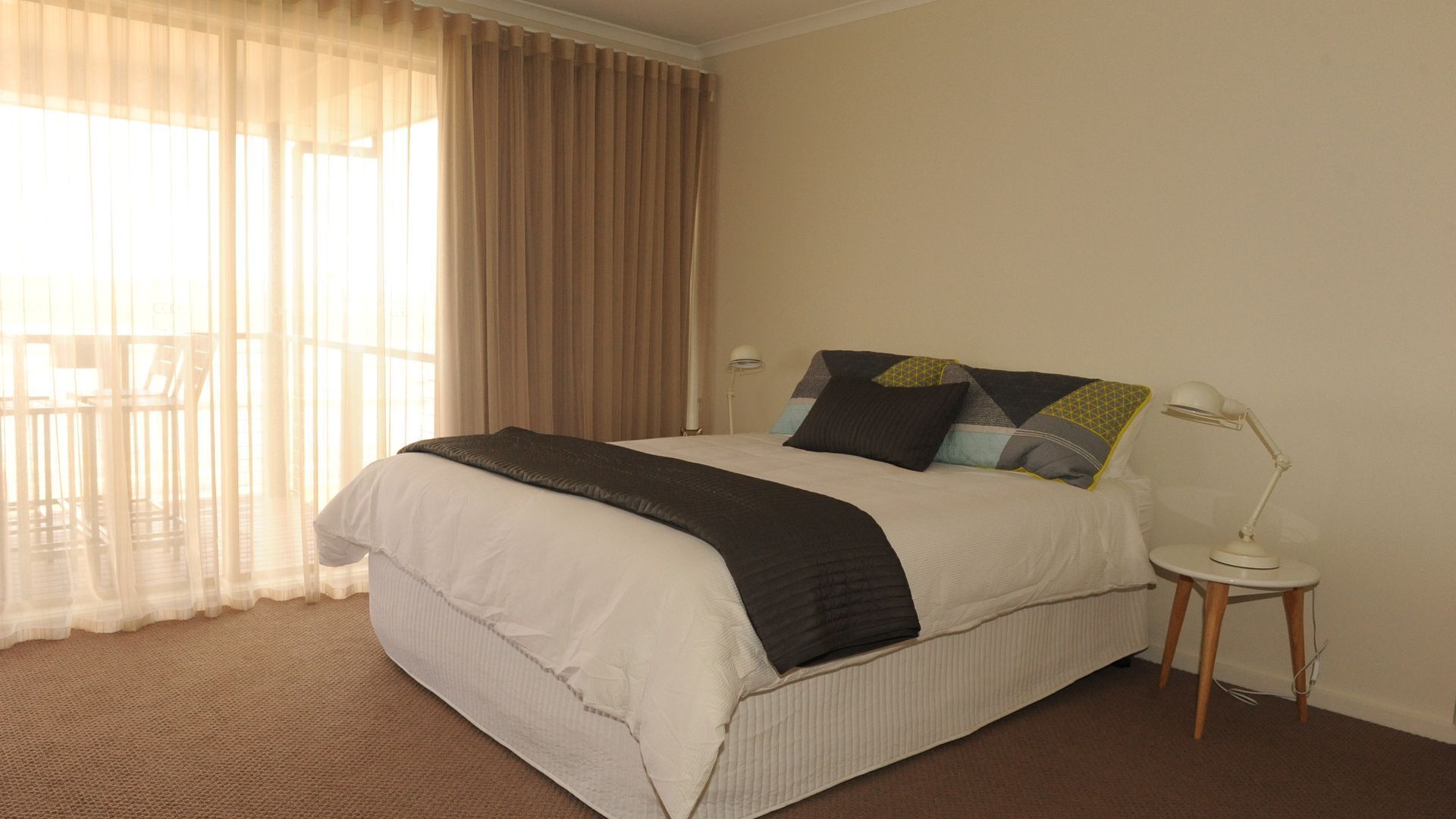 Orana House- Mannum Waters — image 4