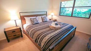 2 bedrooms, desk, iron/ironing board, free WiFi