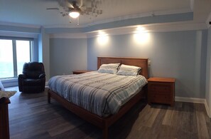 3 bedrooms, desk, iron/ironing board, free WiFi