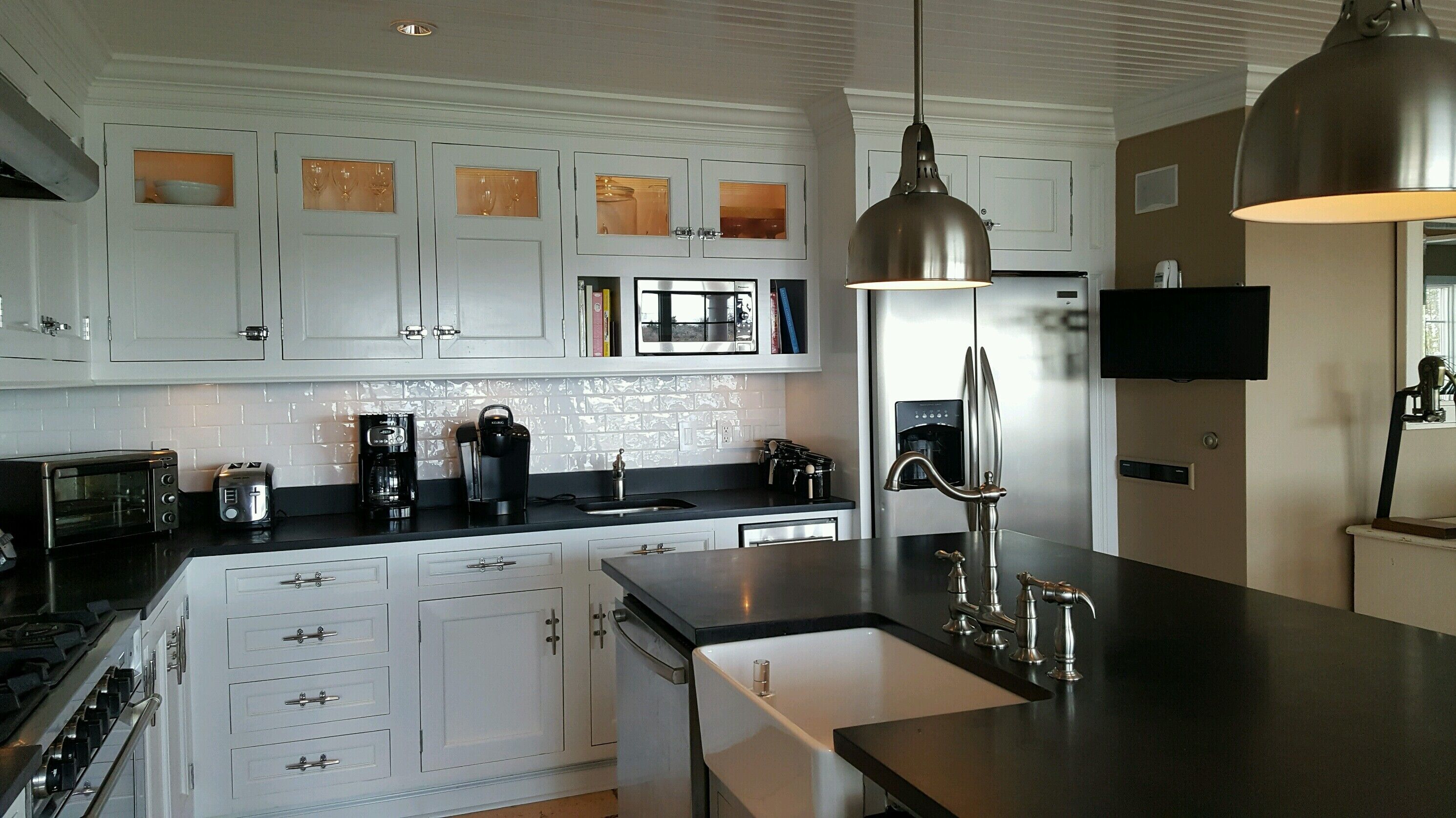 Waterfront Home, Dock, Kayak, Peloton, Paddleboards, HotTub, Pool, Strong WIFI