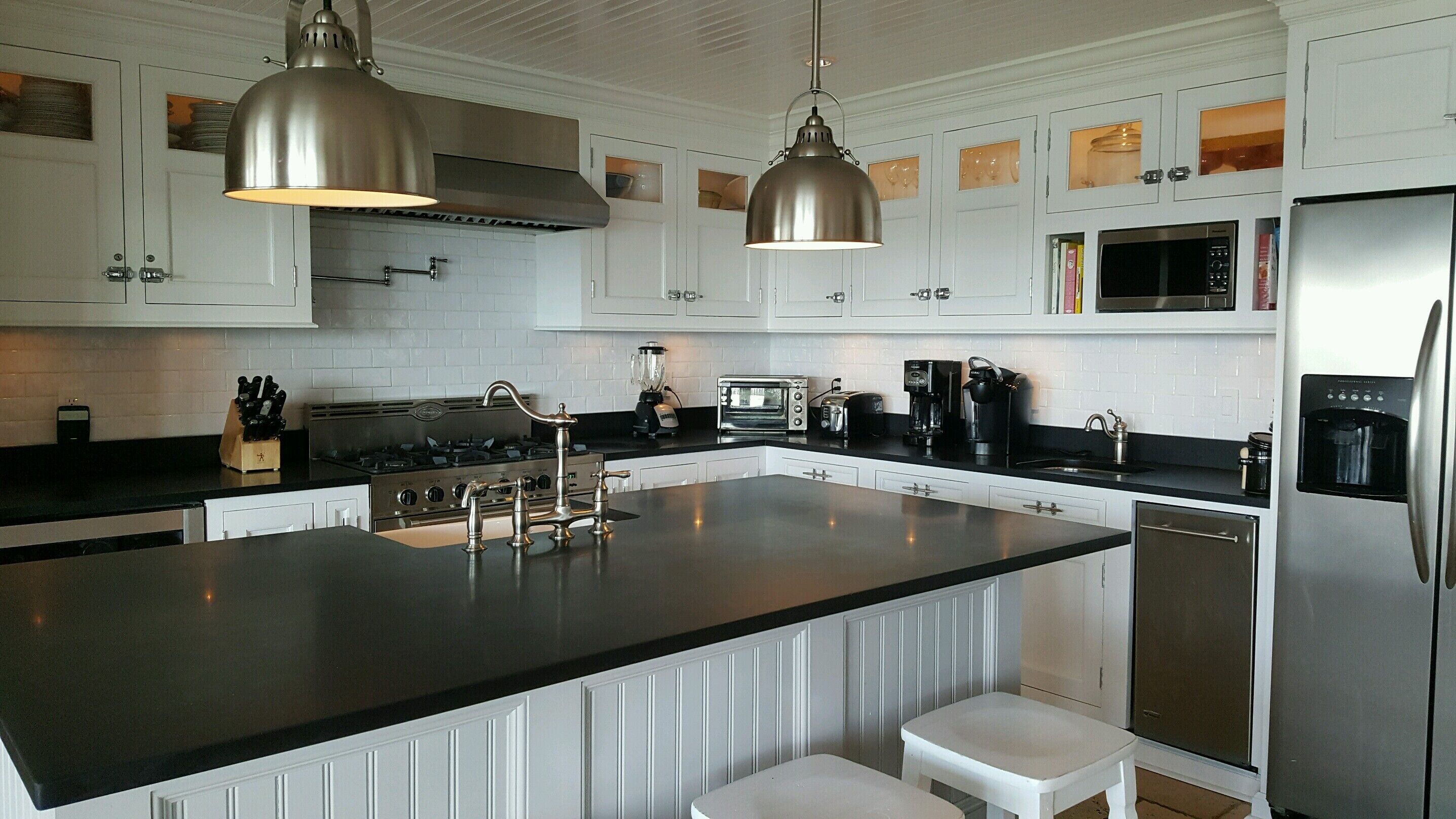 Waterfront Home, Dock, Kayak, Peloton, Paddleboards, HotTub, Pool, Strong WIFI