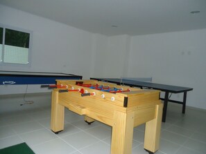 Games room - Exclusive, upscale location with saunas, regular and heated pools, and fitness center. (Ubatuba)