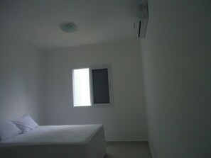 2 bedrooms, iron/ironing board, free WiFi