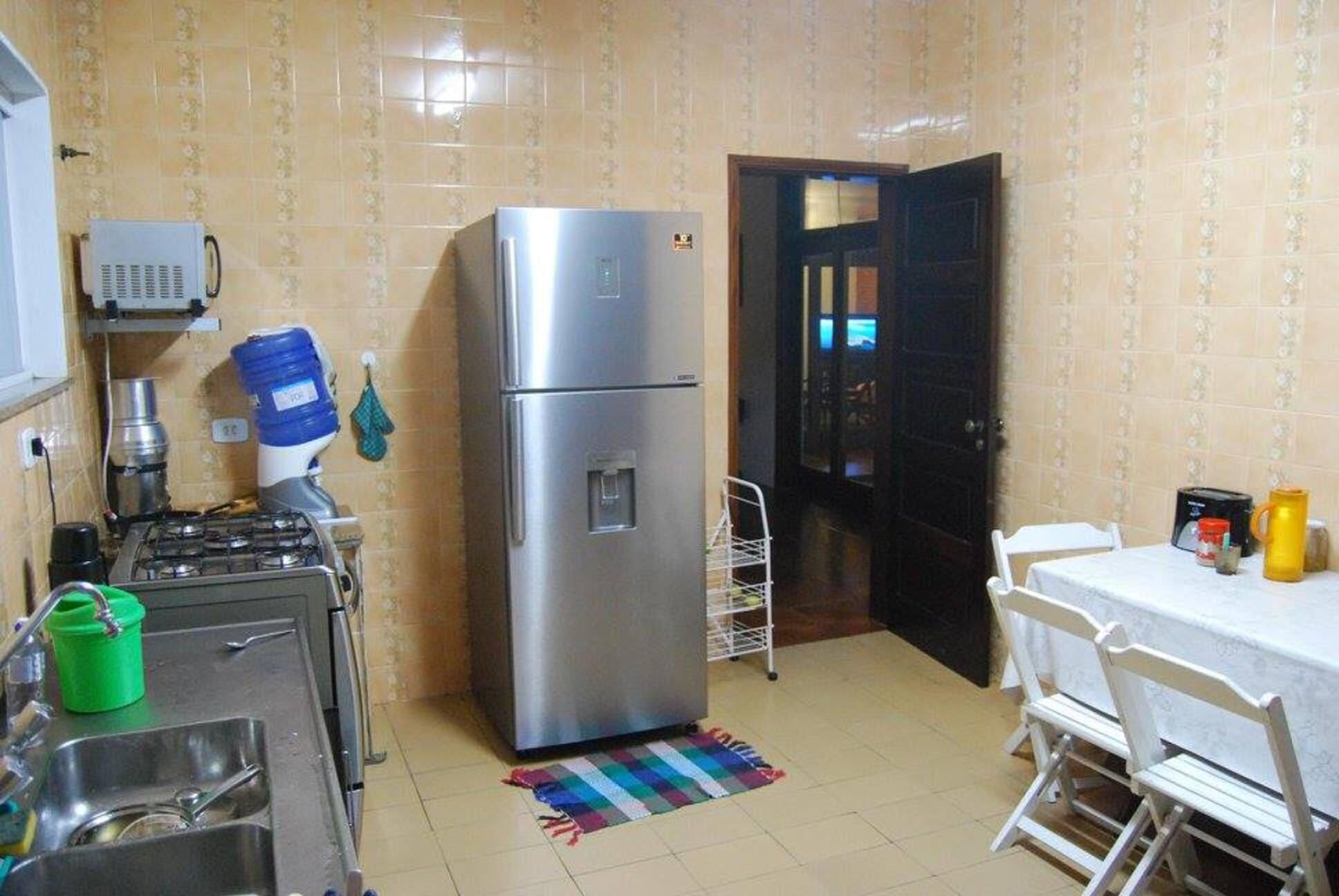 House with pool, barbecue, fireplace one block from the beach of Centro