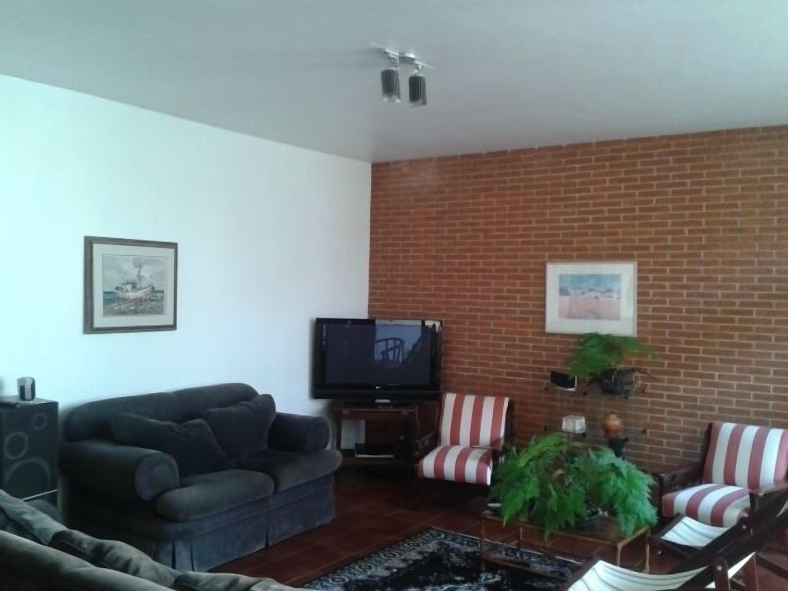 House with pool, barbecue, fireplace one block from the beach of Centro