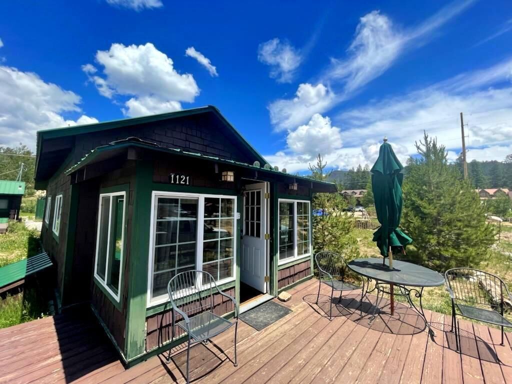 Walk to Grand Lake- Historic Cabins close to hiking, boating
