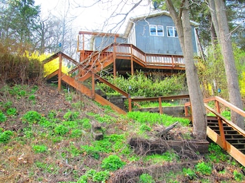 46 steps from house to the lake