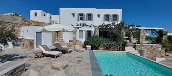  Family Pool Villa At The Heart Of Sifnos 
