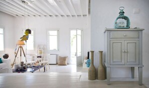 Interior - Family Pool Villa At The Heart Of Sifnos (Sifnos)