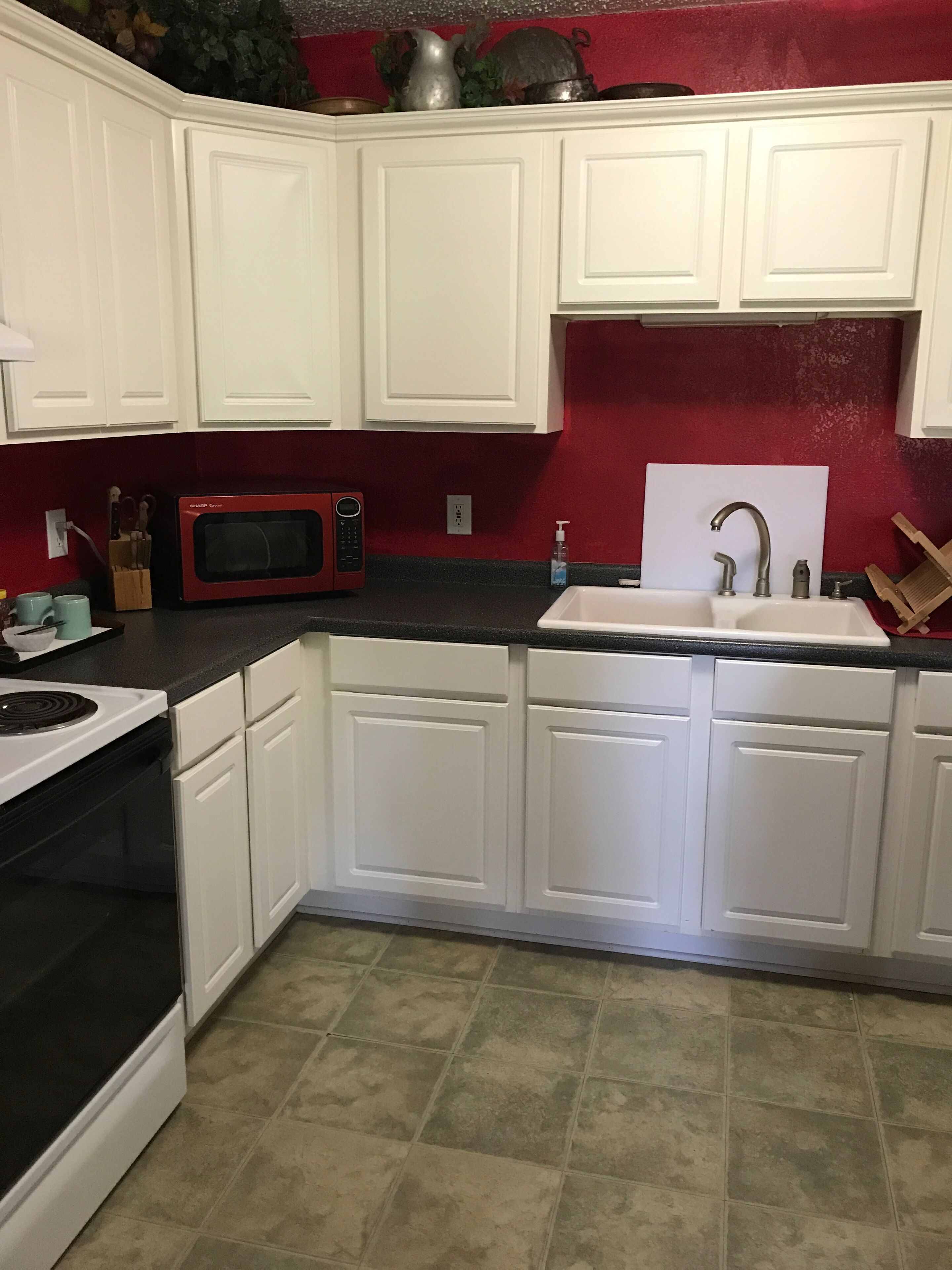 The Vineyard View Cottage is tucked away among trees and small vineyards.