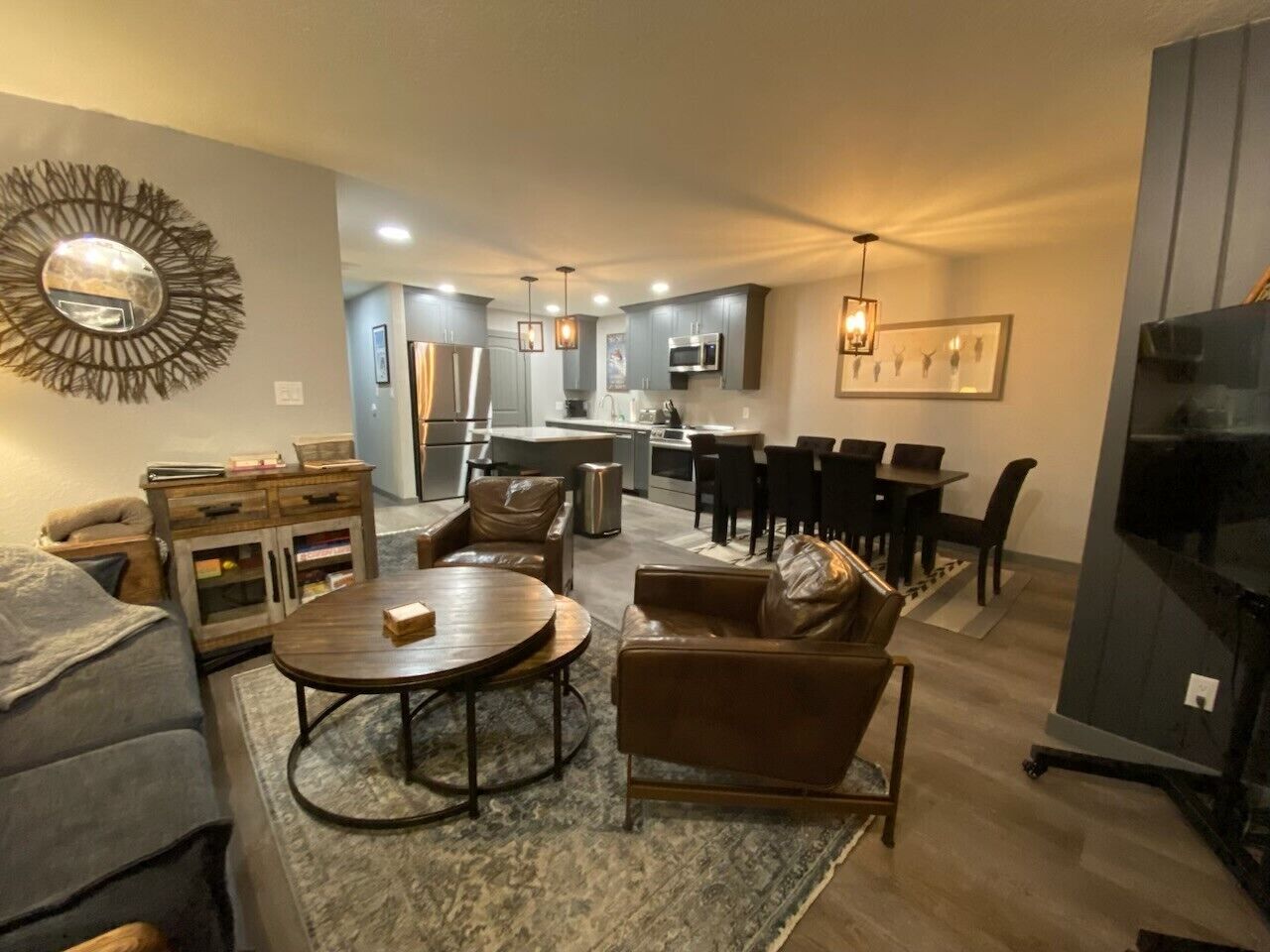 Télévision, cheminée