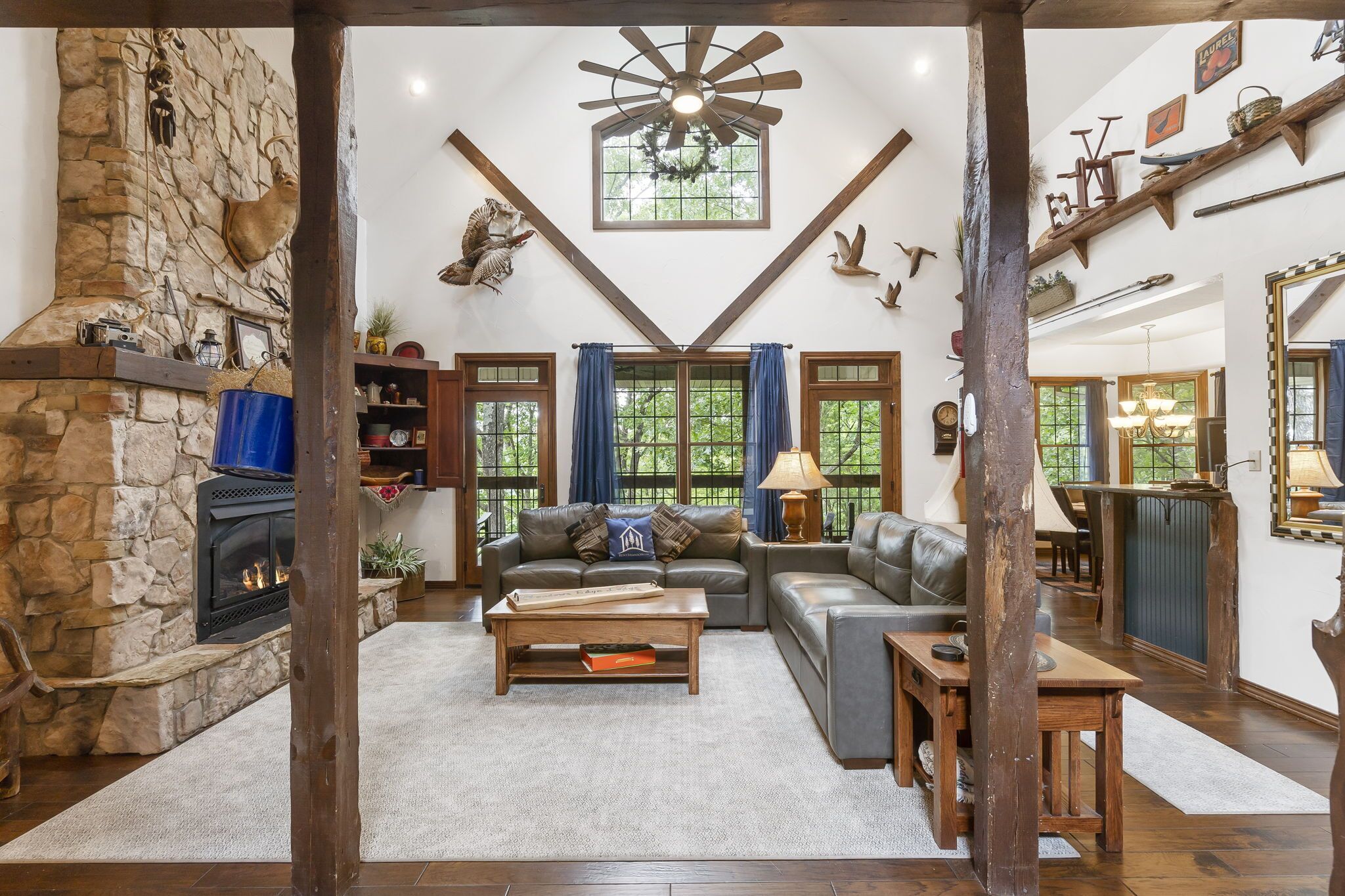 Privacy-On 40 Acres-Near TableRock Boat Launch-Games-Stunning Views-New Cmnty Pool-Car Charger