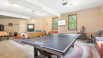 Spielezimmer