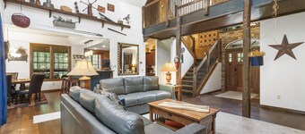 Secluded 40 Acres Near Table Rock, Stunning Views, Games, Community Pool & Car Charger