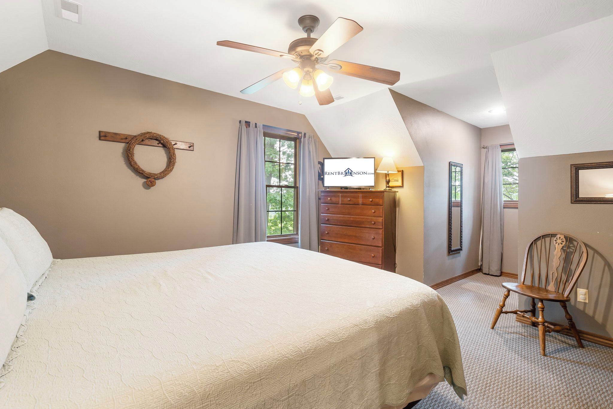 6 bedrooms, iron/ironing board, travel cot, free WiFi
