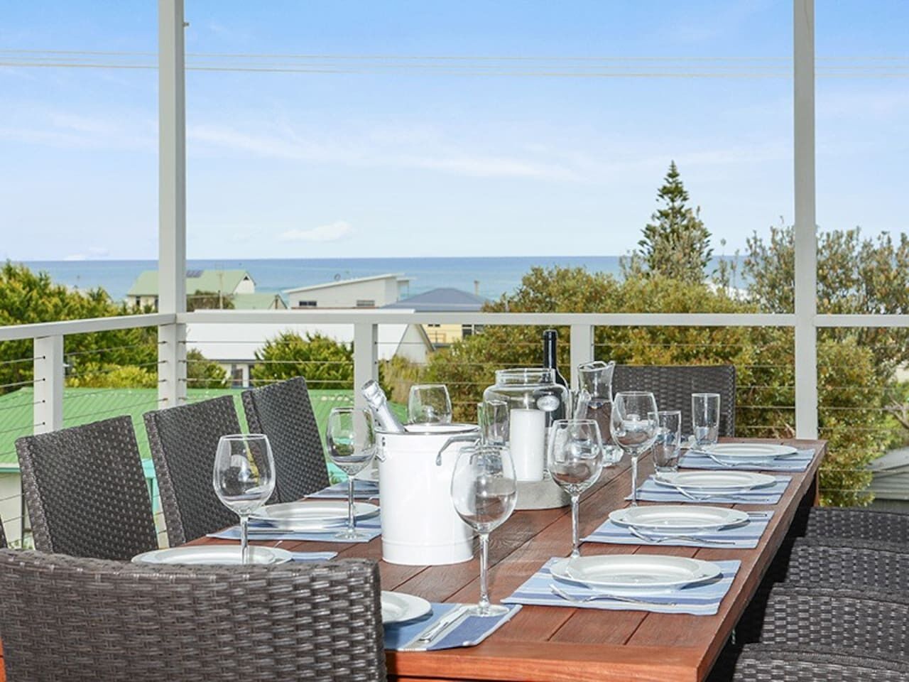 16 Chapman Rd, Pets Negotiable - Wi-Fi